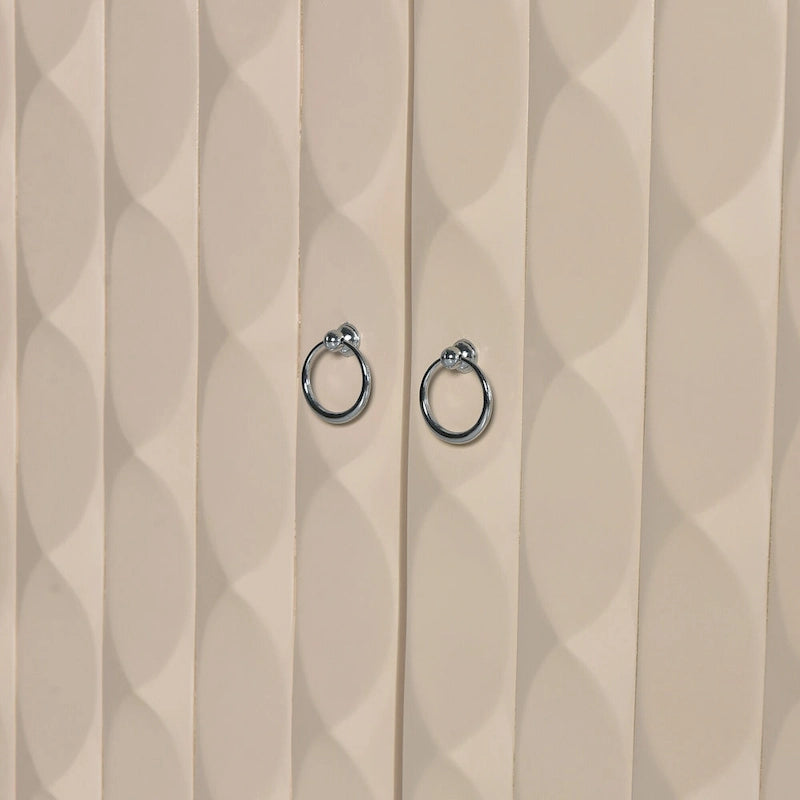 Buffet moderne à 4 portes avec portes à motifs convexes et 2 poignées argentées