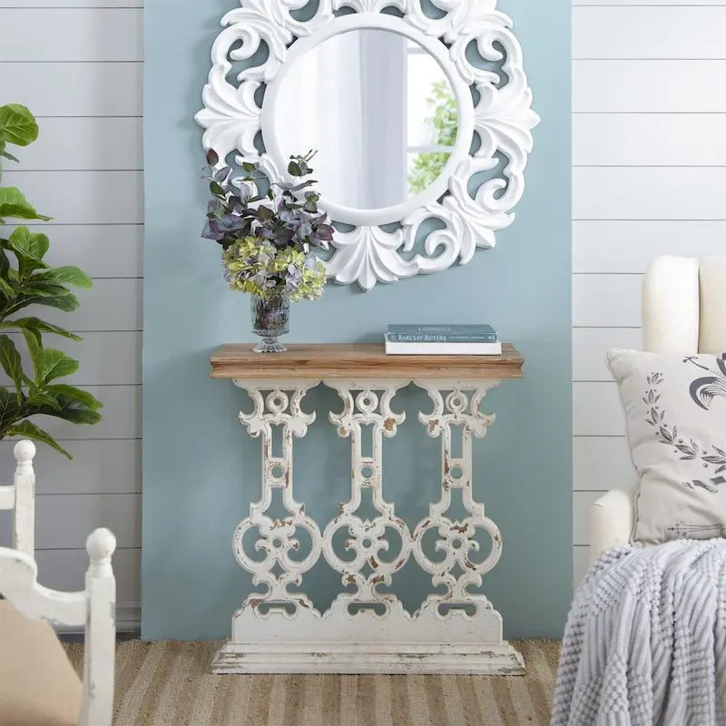 Console en bois blanchi à l'ancienne style classique